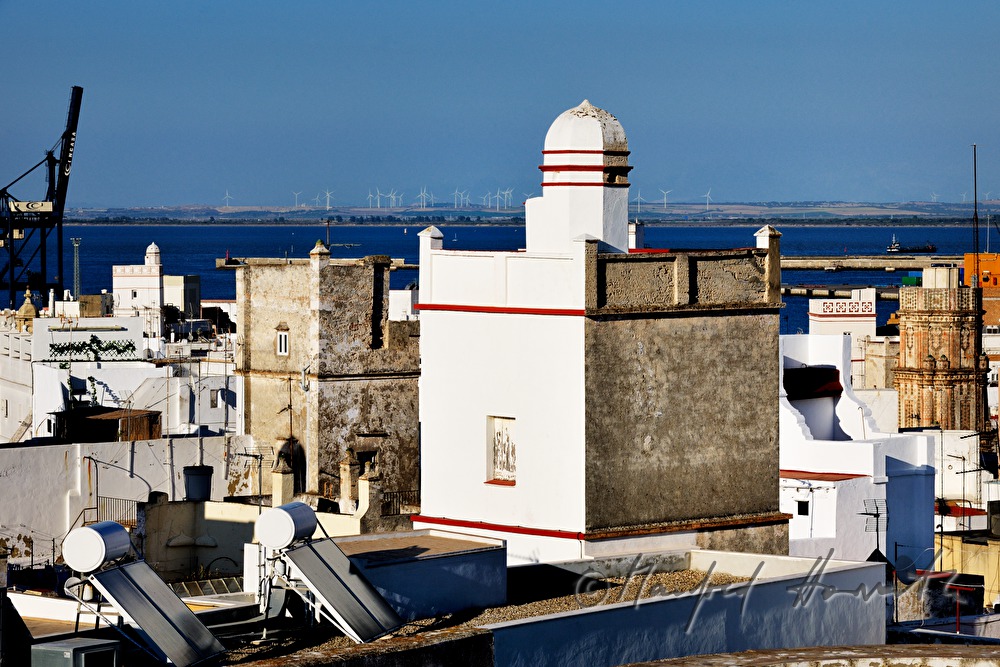 Blick vom Torre Tavira zum Hafen