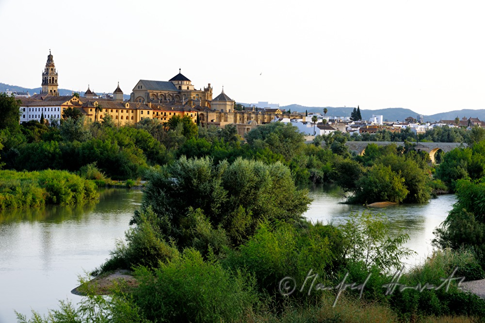 Mezquita und Rio Guadalquivir