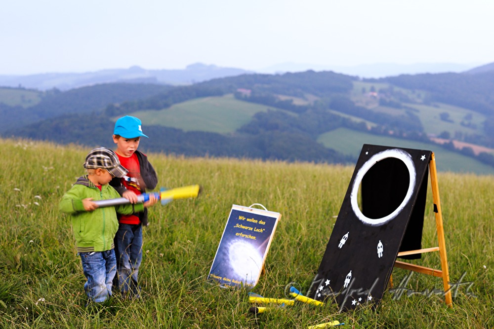 Kinder spielen 
