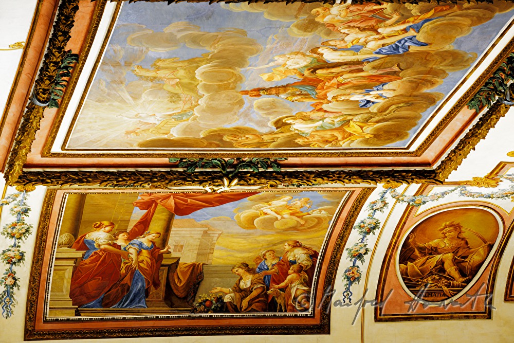 Detail des Deckengemäldes im Haydnsaal