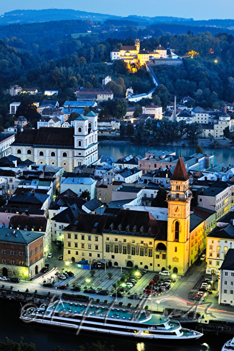 Blick über die Stadt auf den Dom