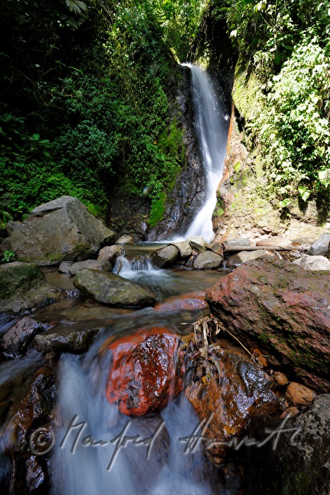 Wasserfall bei den Arenal Hängebrücken