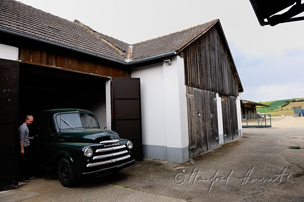 Dodge Pickup 1942 in einer Scheune