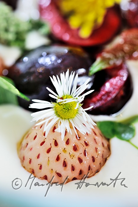 Nachspeise mit Kirschen aus der Genussregion 