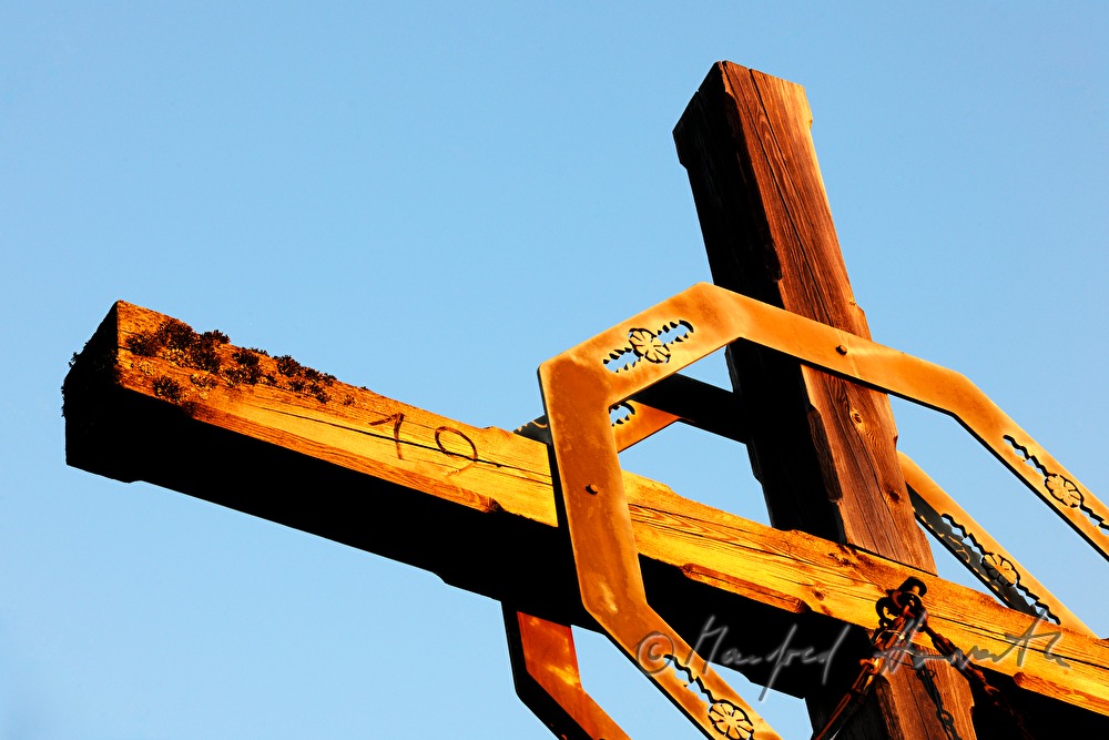 Detail des Gipfelkreuz in 1626 m Seehöhe