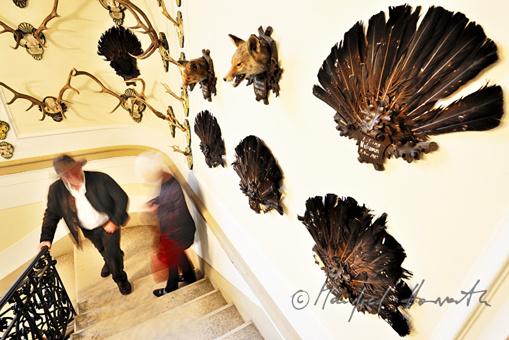 Jäger im Treppenhaus des Kaiserlichen Jagdschloss Eckartsau