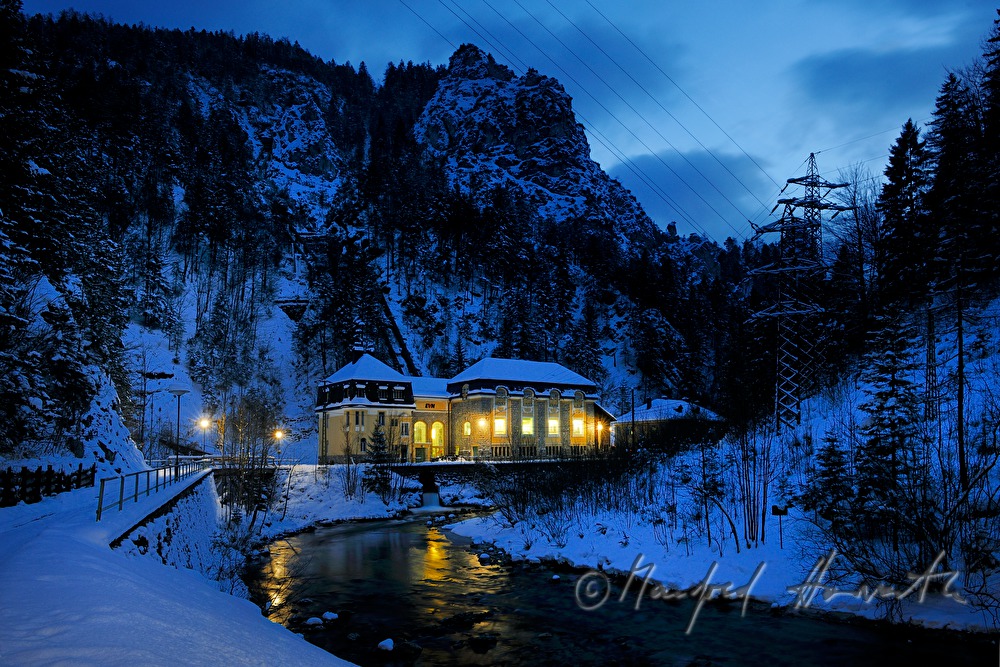 historisches Flusskraftwerk der Mariazellerbahn am Erlaufbach