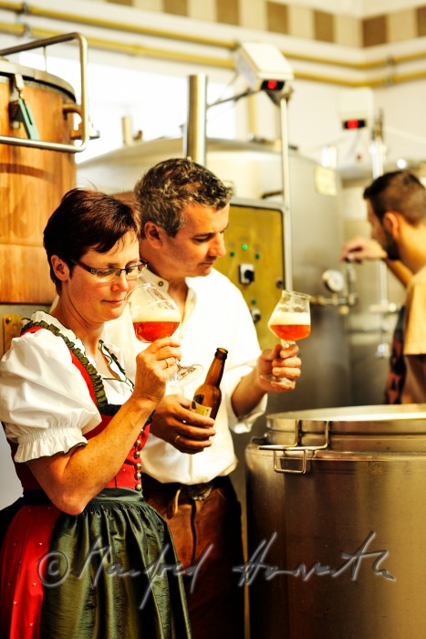 Wirtsleute Waltraud und Paul Haselböck in ihrer kleinen Bierbrauerei