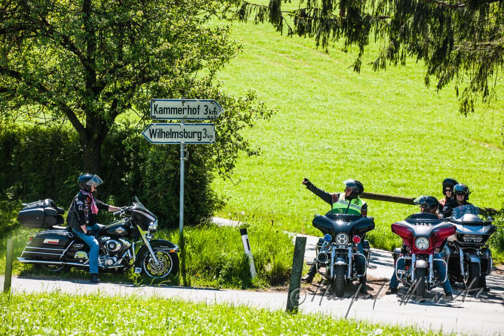Motorradfahrt mit Harley Davidson-Motorrädern