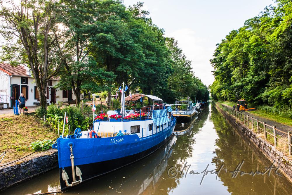 Hausboote ankern am 