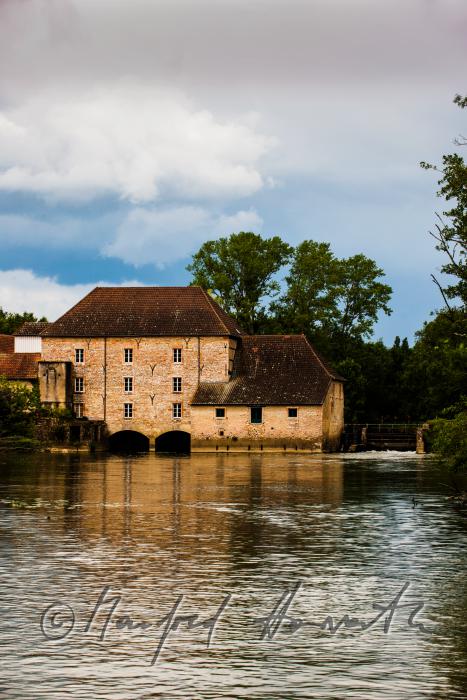 Mühle am Fluß La Seille