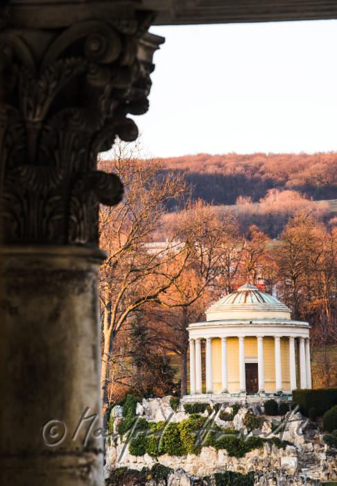 Säulen von Schloss Esterhàzy und Leopoldinentempel