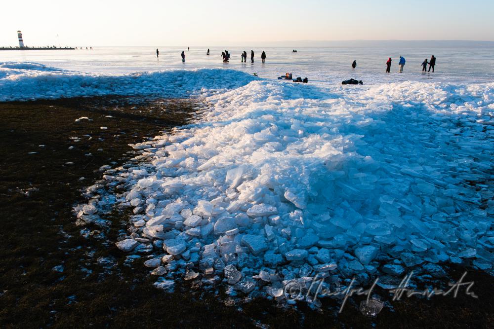 Eisstoss am Strand von Podersdorf