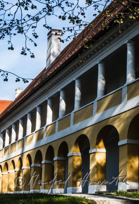 Hauptfassade von Schloss Jormannsdorf