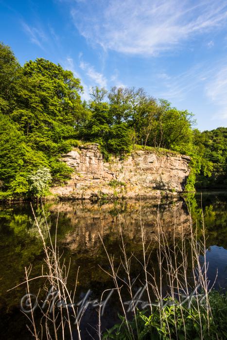 steiles, felsiges Ufer beim Umlaufberg