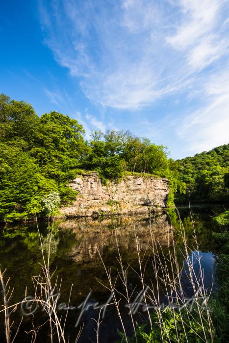 steiles, felsiges Ufer beim Umlaufberg