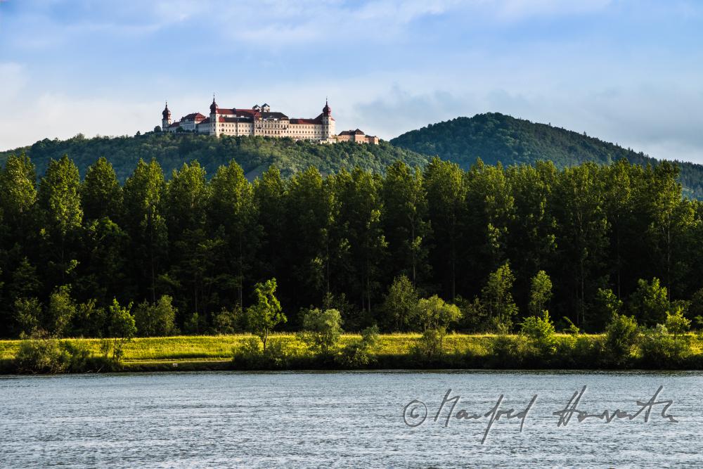 Donau-Ufer und Stift Göttweig