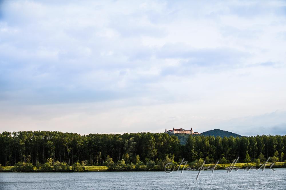 Donau-Ufer und Stift Göttweig