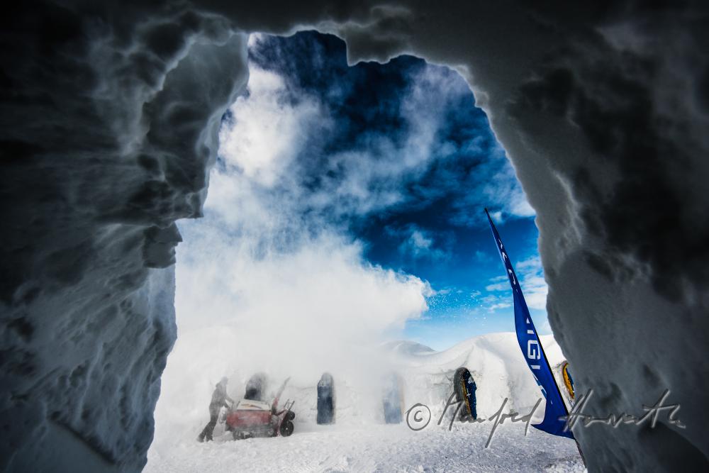 Eingang zu den Iglu-Hotels im 