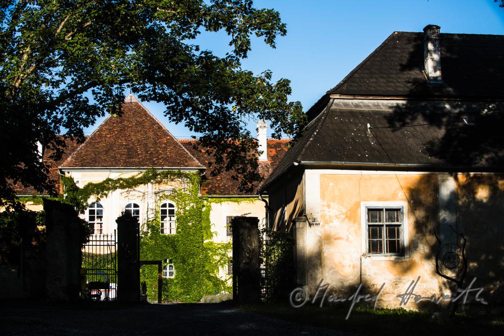 Schloss Kobersdorf und Hügel der Buckligen Welt